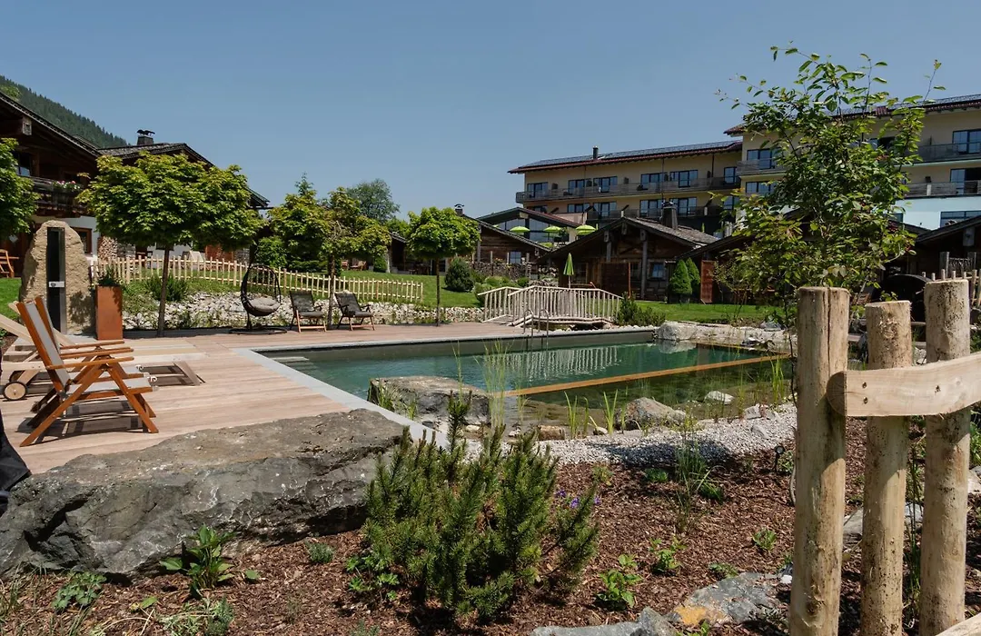 Alpin Chalets Oberjoch - Luxus Unterkunft mit privatem SPA und Zugang zu 3000 qm SPA Panoramahotel Oberjoch-1